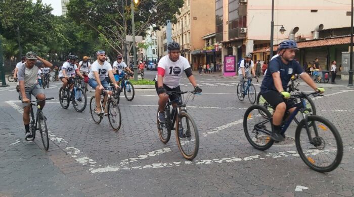 Los ciclistas urbanos de Guayaquil expresaron su solidaridad con sus compañeros de Machala. Foto: Juan Carlos Holguín / El Comercio