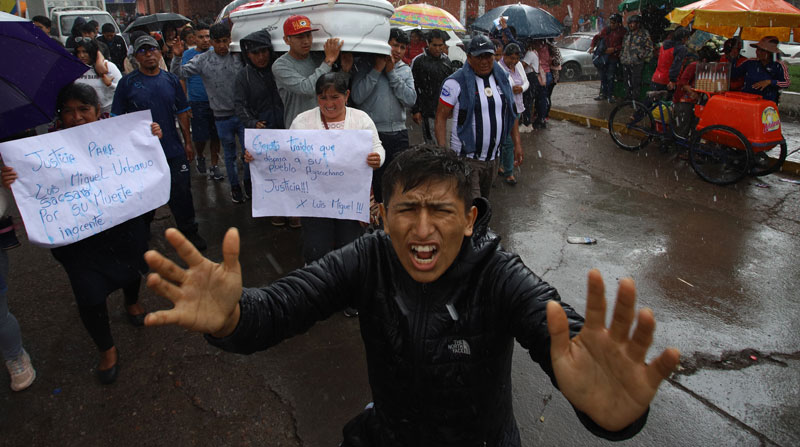 Las protestas en Perú han bloqueado vías y aeropuertos. Durante las manifestaciones se han registrado fallecidos. Foto: EFE