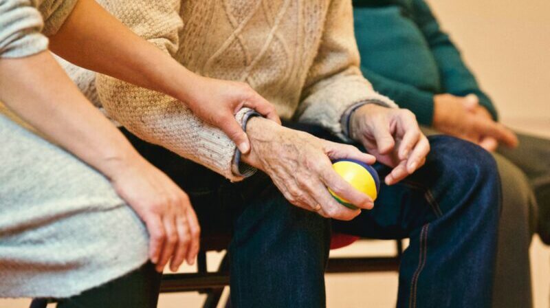 Imagen referencial. Según un estudio alemán, no existe forma eficaz de prevenir el envejecimiento. Foto: Pexels.