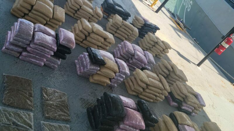 Las autoridades de Panamá lograron incautar 380 paquetes con droga, en el operativo. Foto: Twitter Ministerio Público Panamá.