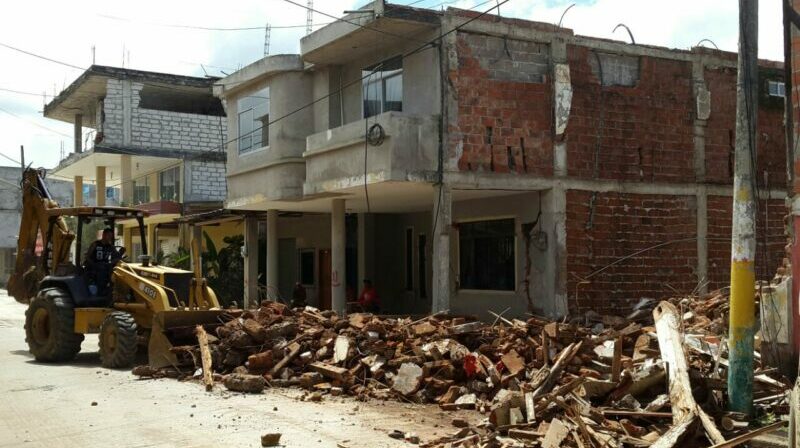 El préstamo del CAF ayudará a culminar los procesos de restauración posterior al terremoto de abril de 2016, en Manabí y Esmeraldas. Foto: Archivo / EL COMERCIO.