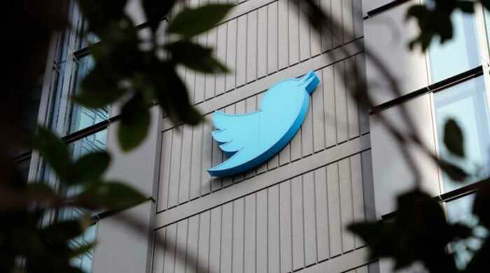 Twitter tiene previsto relanzar el sistema de verificación. Foto: EFE