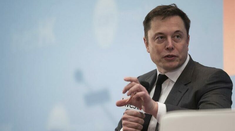 El director ejecutivo de Tesla, Elon Musk, enfrentará un juicio por un tuit sobre Tesla y la bolsa. Foto: EFE.