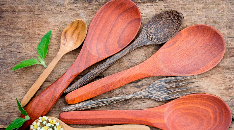 Imagen referencial. Usar utensilios de madera podría poner en riesgo la salud. Foto: Pexeles