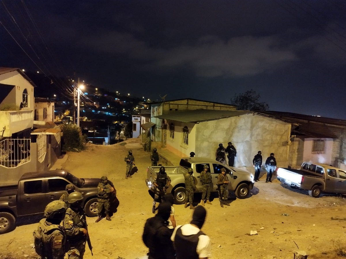 Fuerzas Armadas realiza operativos de control de seguridad ciudadana en Esmeraldas. Foto: cortesía.