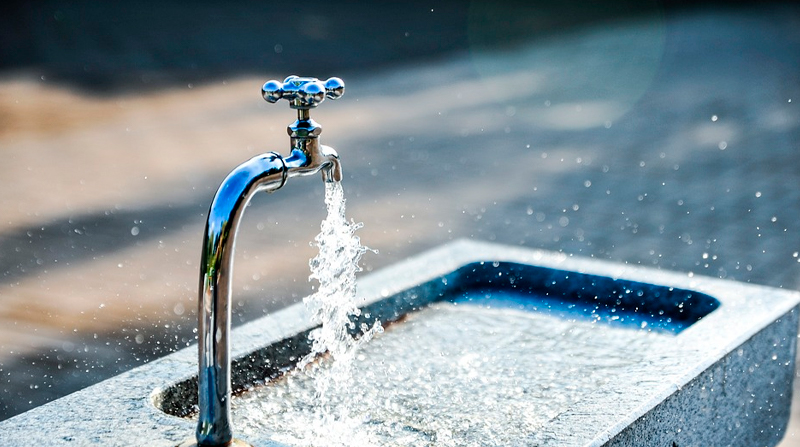 Imagen referencial. Los cortes de agua se realizarán a partir de las 08:00 hasta las 12:00. Foto: Pixabay