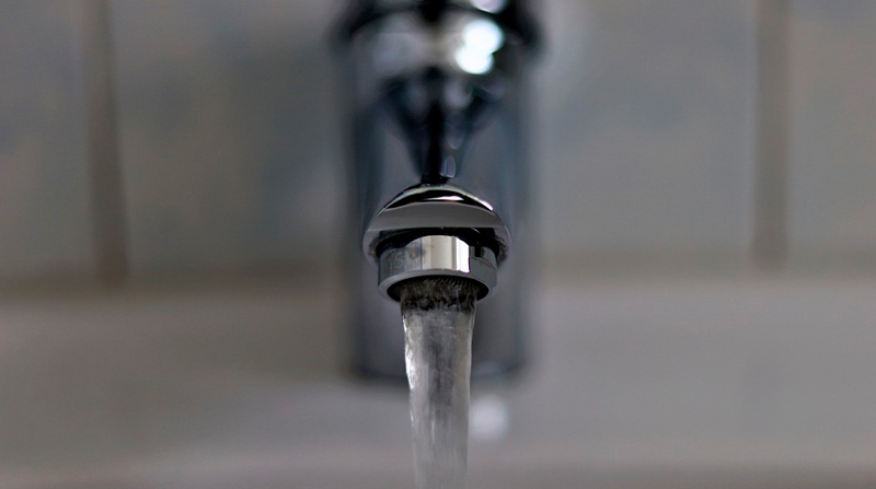 Imagen referencial. Los cortes de agua se registrarán a partir de las 08:00 hasta las 15:00. Foto: Pixabay