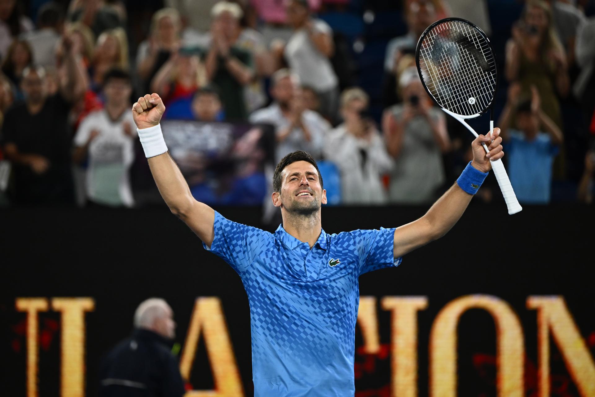 El serbio Novak Djokovic pasó a cuartos de final en el Abierto de Australia. Foto: EFE