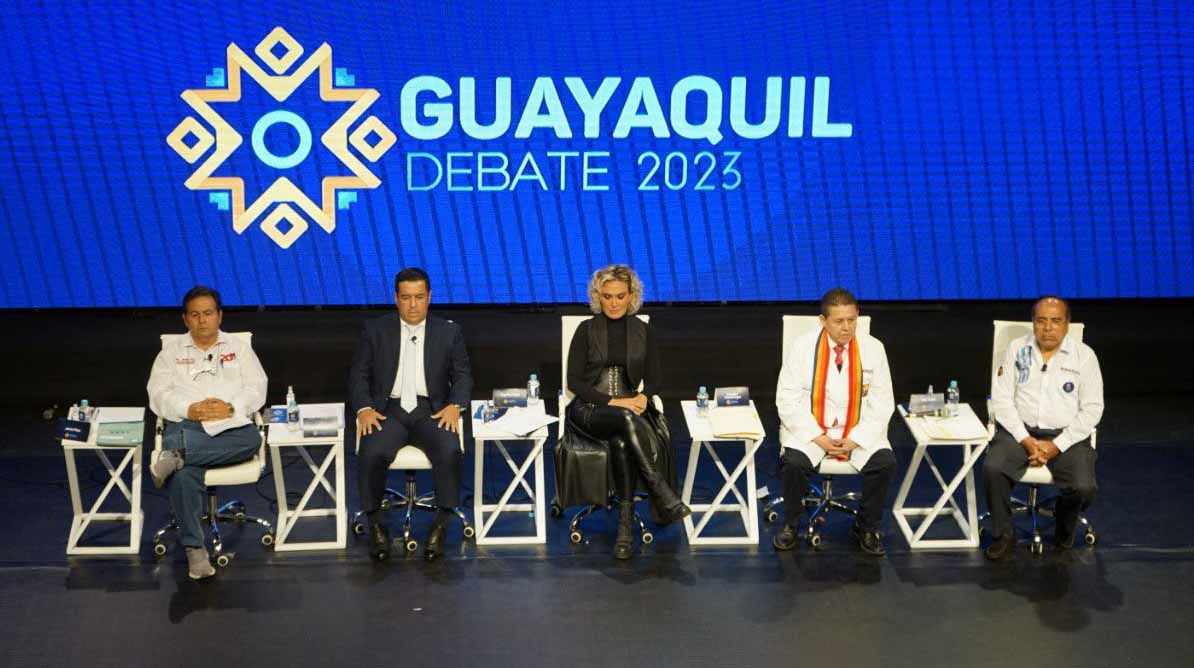 El debate de los candidatos a la Alcaldía de Guayaquil se desarrolló el domingo 15 de enero de 2023. Foto: Twitter @CNEGuayas