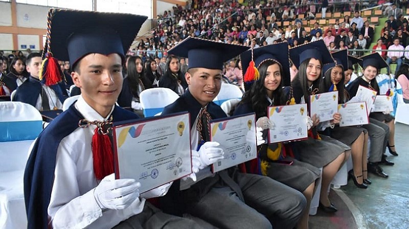 Graduaciones en la región Costa