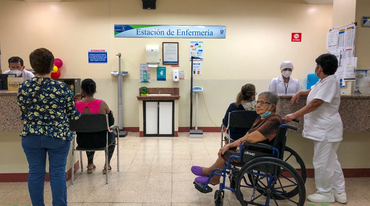 El 60% de las pacientes en la lista de consultas del área de Cardiología del hospital Luis Vernaza son mujeres. Foto: Enrique Pesantes / EL COMERCIO