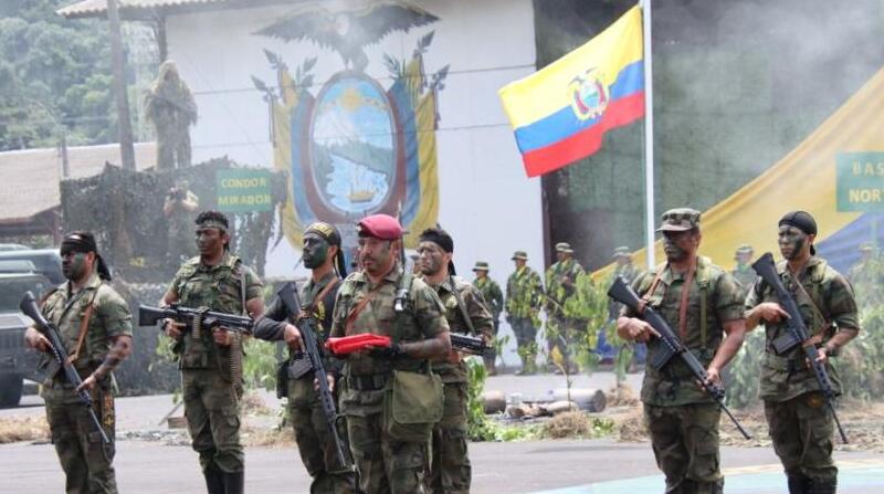 En Patuca, Morona Santiago, se realizó una ceremonia por los 28 años de la Gesta del Cenepa. Foto: Twitter del Ejército Ecuatoriano
