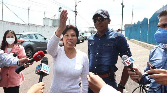 Elizabeth Otavalo, madre de María Belén Bernal, durante el diálogo con los periodistas. Foto: EL COMERCIO