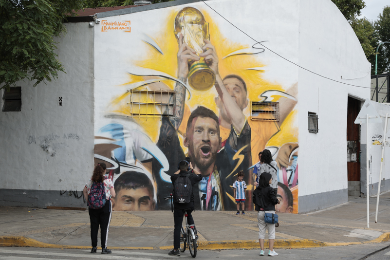 Los murales de Messi decoran las calles de Buenos Aires