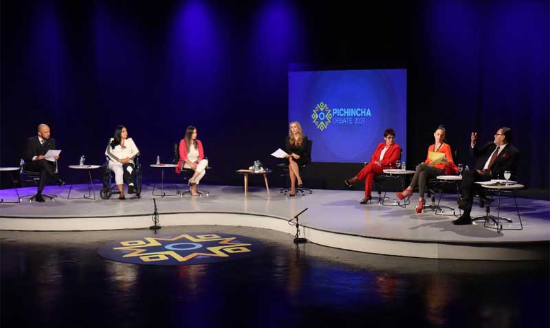 El debate de los aspirantes a prefecto de Pichincha se realizó este domingo 8 de enero. Foto: Twitter CNE