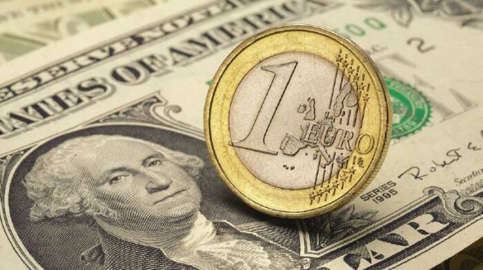 Sigue en alza el euro frente al dólar. Foto: Internet