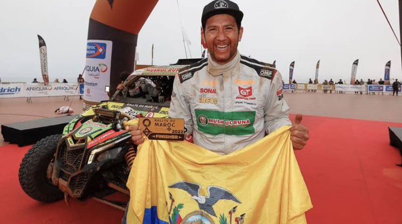 El piloto ecuatoriano Sebastián Guayasamín compite en el Dakar 2023. Foto: Twitter @Andresito__