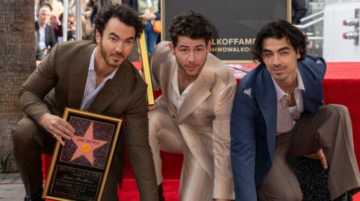 Los Jonas Brothers recibieron su estrella de la fama. Foto: @WalkofFameStar