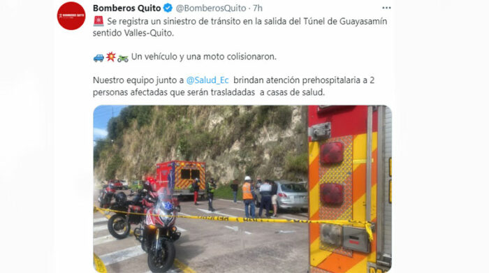 Un vehículo y una moto se impactaron cerca del túnel Guayasamín. Foto: Twitter Bomberos Quito