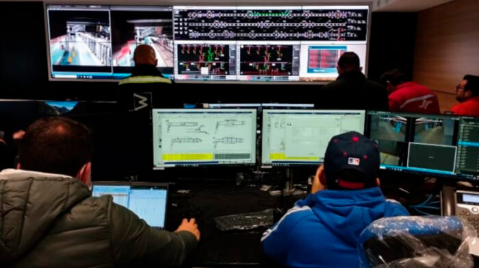 El simulacro fue coordinado por el personal del Puesto de Control Central del Metro de Quito. Foto: Municipio de Quito