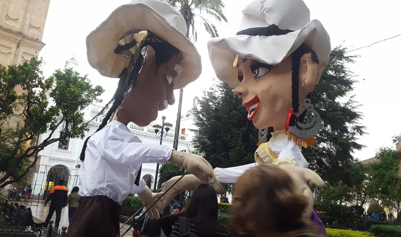 En Cuenca y Gualaceo habrá desfiles, juegos y conciertos. Fotos: Lineida Castillo / EL COMERCIO.