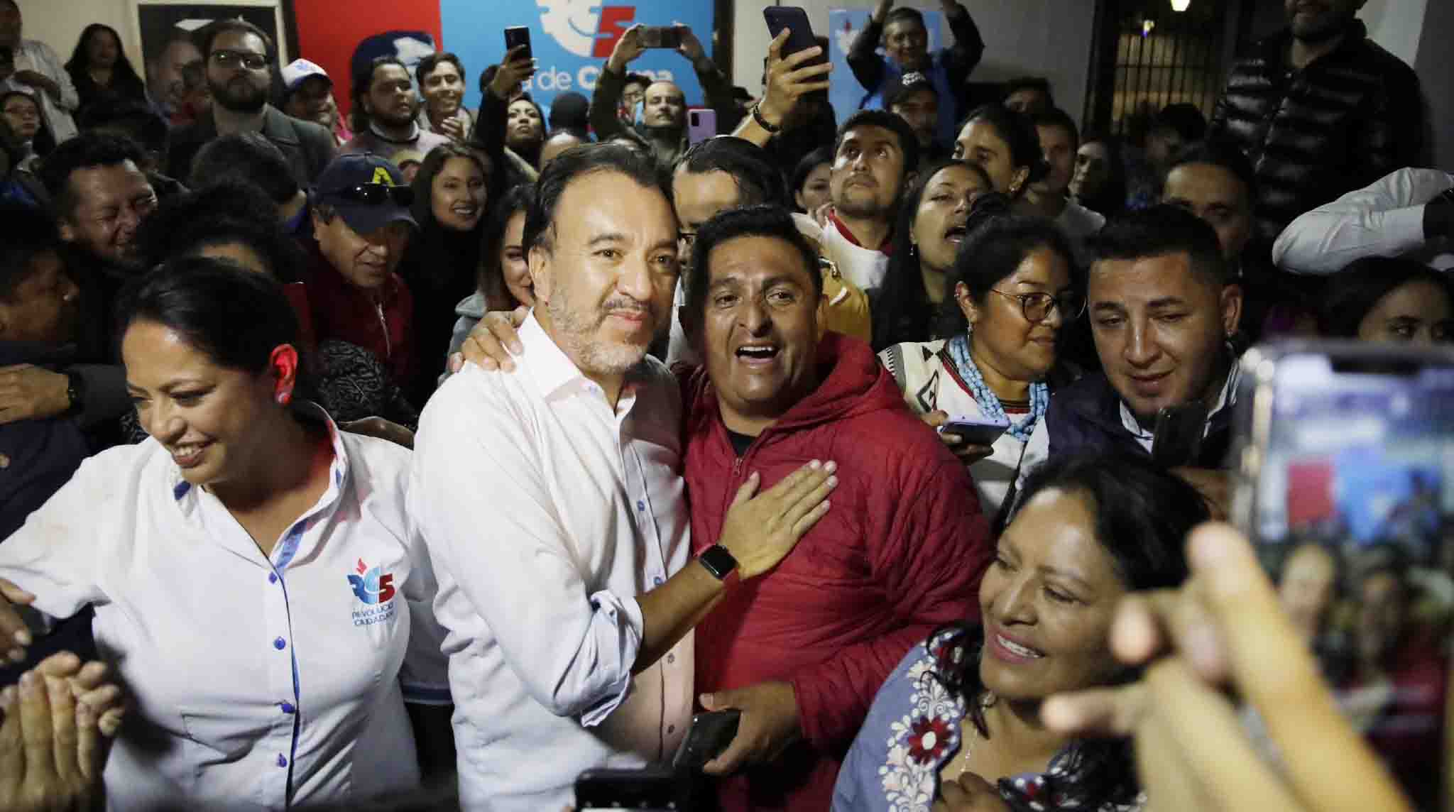 Pabel Muñoz, de la Revolución Ciudadana, es el nuevo Alcalde electo de Quito tras la jornada electoral que vivió Ecuador el domingo 5 de febrero. Foto: Twitter Pabel Muñoz