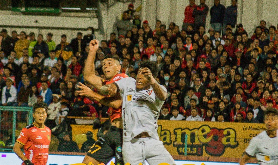 Deportivo Cuenca le gana a Liga de Quito, en el inicio del campeonato ecuatoriano. Foto: Dep. Cuenca