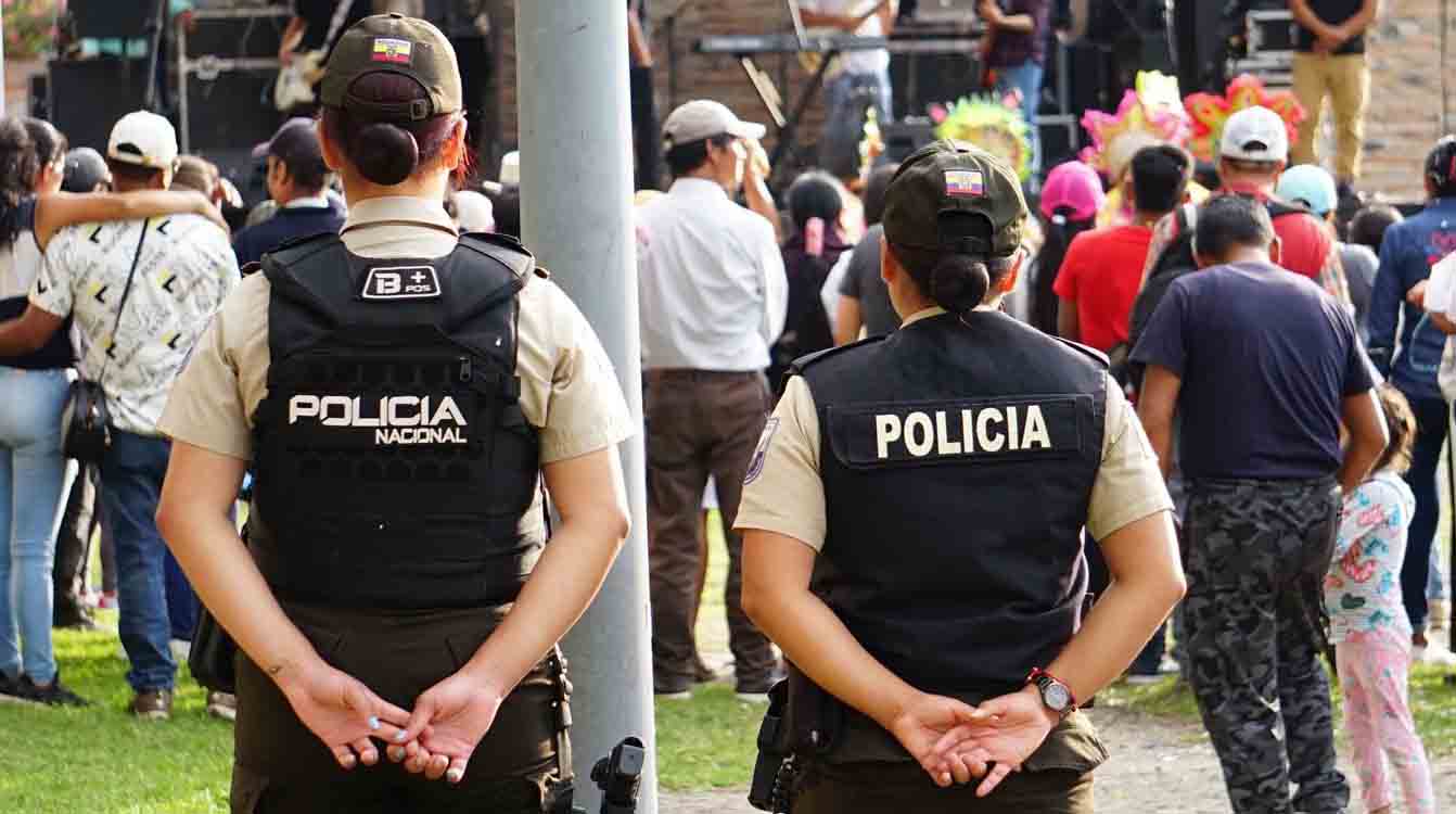 Imagen referencial. Dos agentes de policía fueron asesinados en el Guasmo Norte, en Guayaquil. Foto: Twitter Policía Ecuador