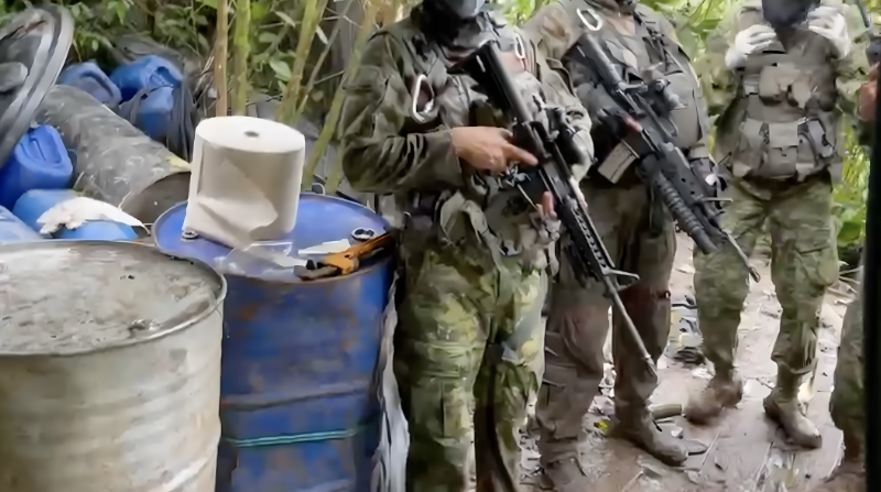 Las Fuerzas Armadas de Ecuador informaron sobre la destrucción de un laboratorio de cocaína en Sucumbíos. Foto: cortesía.