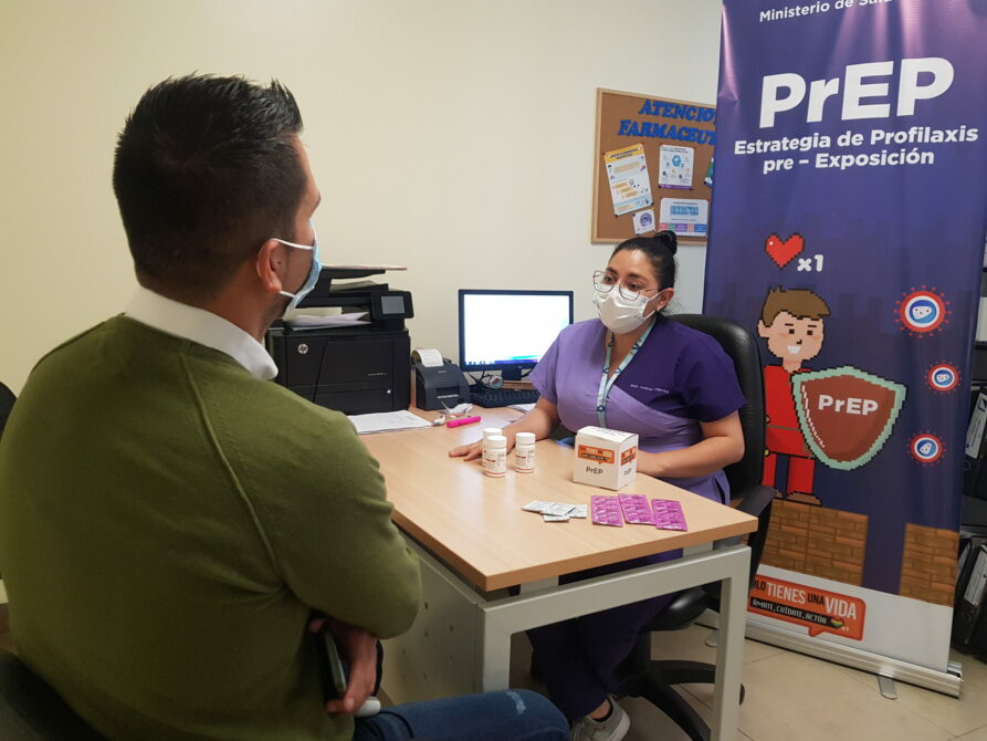 La Unidad de Atención Integral para personas de VIH del Hospital Docente de Calderón comenzó la entrega el 16 de febrero. La PrEP reduce en 90% el riesgo de transmisión del virus. Cortesía: Hospital Docente de Calderón.