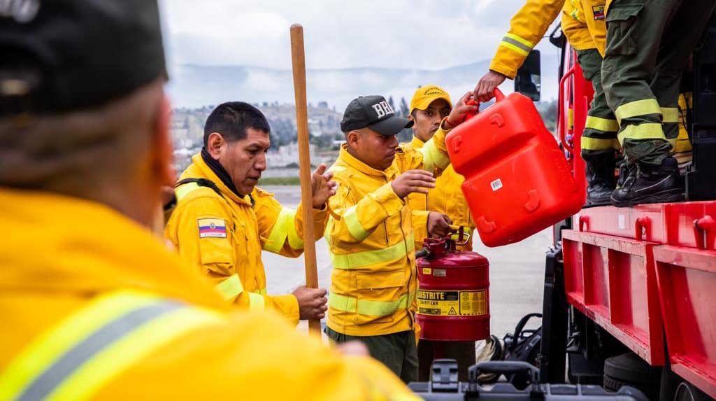 La delegación ecuatoriana está integrada por 20 bomberos de Quito. Foto: Cortesía Bomberos de Quito