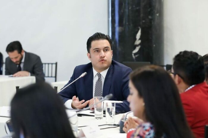 Joaquín Ponce, presidente del directorio de Emco, compareció este 10 de febrero a la Comisión del caso Encuentro. Foto: Asamblea