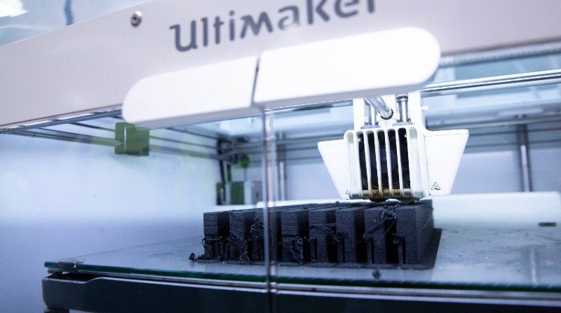 Esta la impresora en 3D con la que cuenta el centro para imprimir metales. Foto: Cortesía.