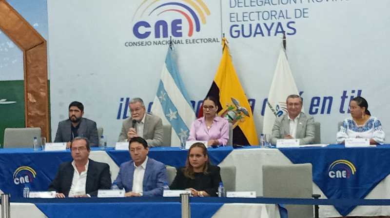 En la Delegación Electoral del Guayas concluyó este miércoles 22 de febrero el reconteo de actas con novedad, con lo que el CNE culminó escrutinios y entró a una etapa de revisión de impugnaciones. Foto: EL COMERCIO