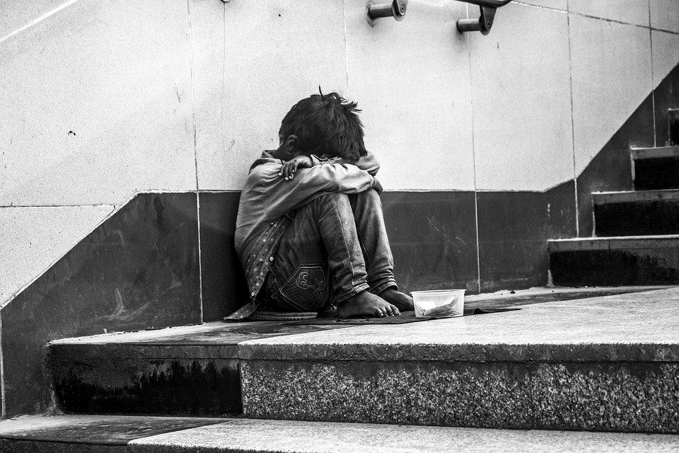 El covid-19 empujó a más de 70 millones de personas a la pobreza extrema, según informe del Banco Mundial. Foto referencial: Pixabay