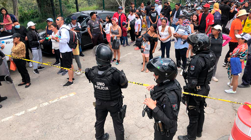 En Cunuyacu 400 personas ingresaron a la fuerza al balneario durante el feriado de Carnaval. Foto: Diego Pallero / EL COMERCIO