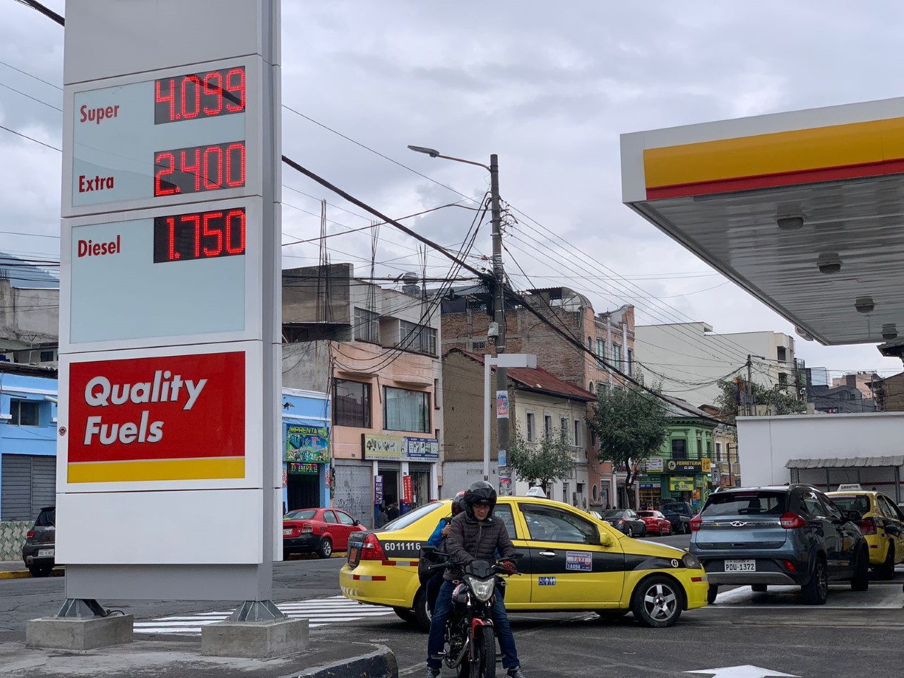El precio final de las gasolinas súper y ecoplus se establece en función de la oferta y la demanda. Foto: Carlos Noriega / El Comercio.