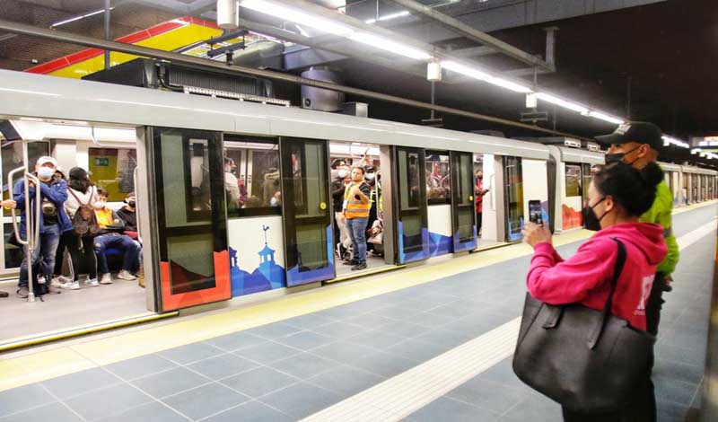 El Metro de Quito empezó a hacer recorridos gratuitos con pasajeros el lunes 23 de enero del 2023. Carlos Noriega / EL COMERCIO