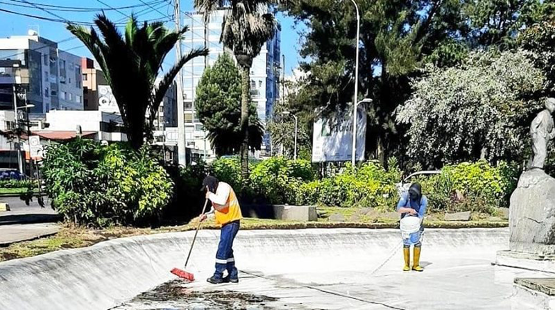 Las piletas serán cerradas durante Carnaval para "precautelar la seguridad de usuarios y evitar daños en el espacio público". Foto: Municipio de Quito
