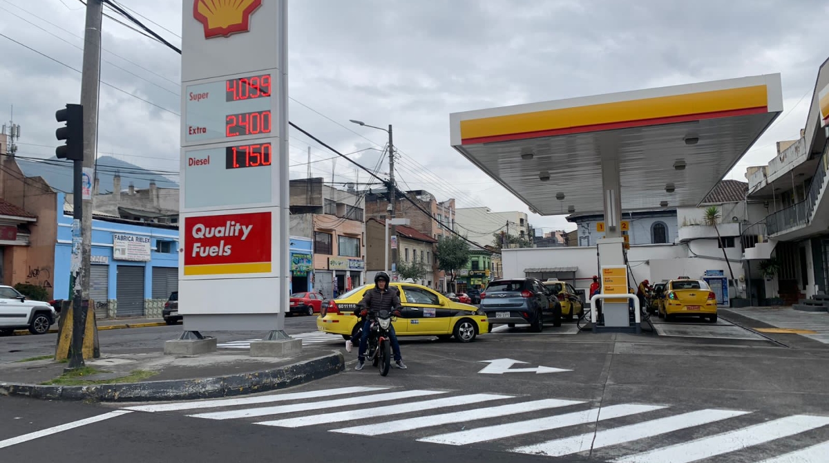 La gasolina súper y ecoplus suben de precios desde este domingo 12 de febrero, según Petroecuador. Foto: Archivo / EL COMERCIO.