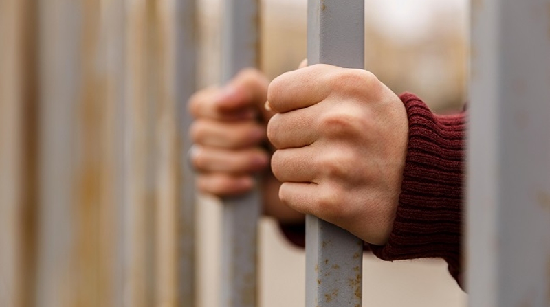 Un hombre fue sentenciado a 34 años de cárcel por el femicidio contra su expareja. Foto: Referencial Fiscalía