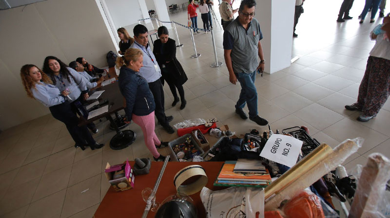 Casi USD 10 000 se recaudaron en la subasta del Aeropuerto de Quito. Foto: Julio Estrella/ EL COMERCIO