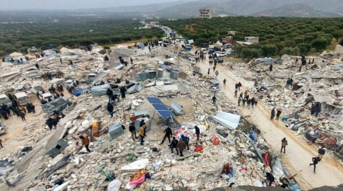 Edificios enteros colapsaron por el terremoto en Turquía y Siria. Se reportan miles de desaparecidos. Foto: Europa Press