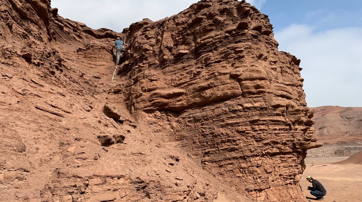 Imagen de "Piedra Roja", en el Desierto de Atacama (Chile), donde se ensayan procedimientos e instrumentación para la búsqueda de restos de vida en Marte. Fotografía cedida por el Centro de Astrobiología (CAB). Foto: EFE