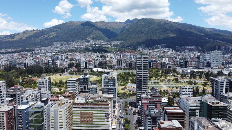 En Quito, el sector y los robos en determinadas zonas residenciales influyen al momento de buscar una vivienda. Foto: Cortesía