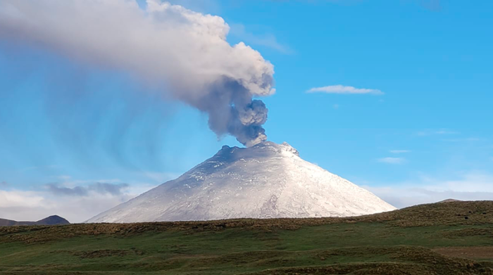 Vista del volcán Cotopaxi la mañana de este sábado 18 de febrero del 2023. Foto: Instituto Geofísico
