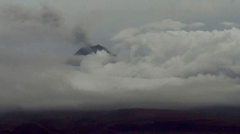 Vista del volcán Cotopaxi a las 15:22 de este 27 de febrero del 2023. Foto: Instituto Geofísico
