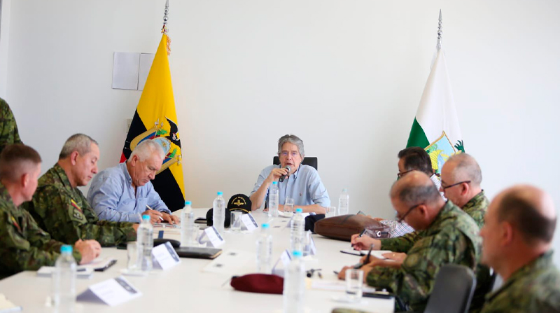 Inversión económica e incremento de efectivos, entre medidas tomadas en el gabinete de seguridad en Esmeraldas. Foto: Twitter de Guillermo Lasso.