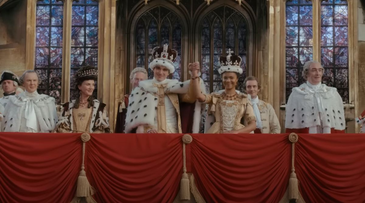 La precuela de 'The Bridgerton' trata de la historia detrás de la relación de la Reina Charlotte y el Rey Jorge III. Foto: Captura/Netflix