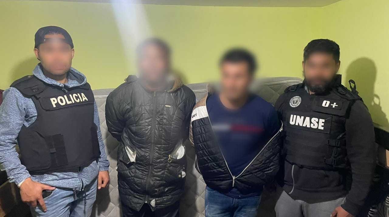 La Policía informó que cuatro personas fueron detenidas para investigaciones por el secuestro de una pareja en Quito. Foto: Twitter Policía